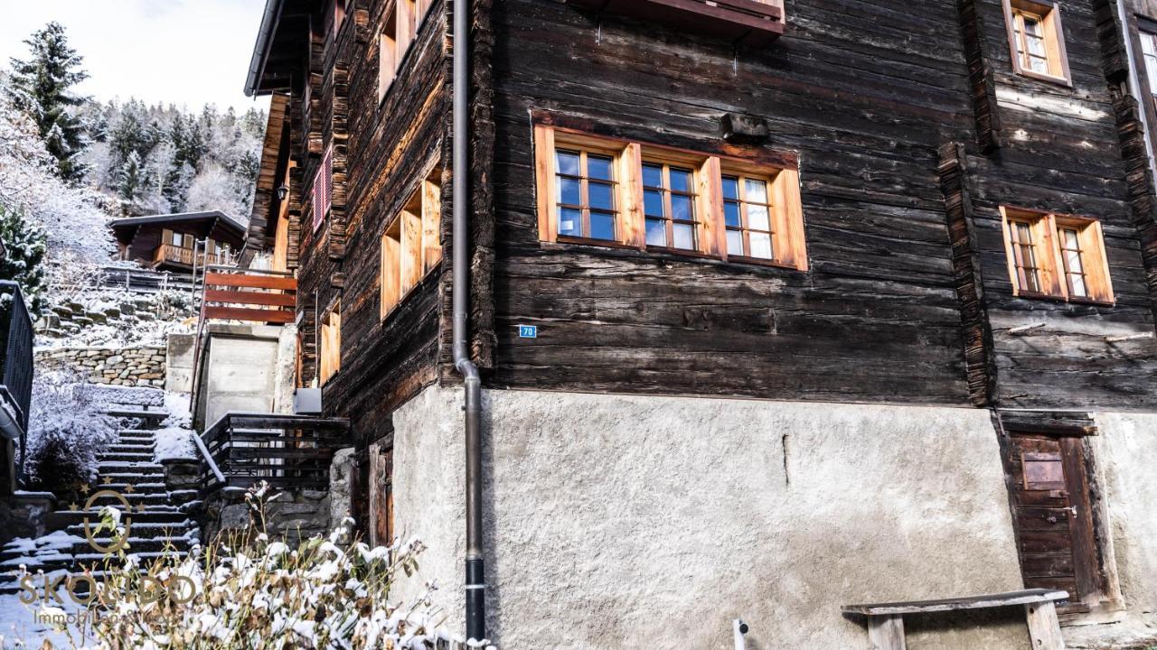 Heimeliges Walliserhaus Fiesch Exteriör bild